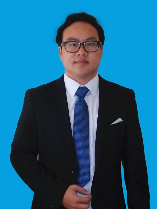 陳先濤：中學生物教師，原銅仁市外國語學校生物教師、理科綜合教研組長，教學功底扎實