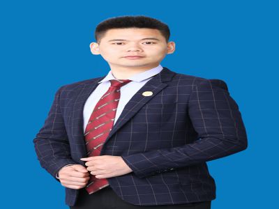 楊齊：陜西師范大學(xué)在讀研究生，陜西師范大學(xué)歷史學(xué)專業(yè)，中學(xué)一級(jí)教師，一直任教清北班，榮獲市級(jí)優(yōu)質(zhì)課大賽一等獎(jiǎng)