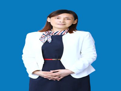 袁利平：遠(yuǎn)恒佳學(xué)校小學(xué)部校長，中學(xué)高級(jí)教師，重慶市數(shù)學(xué)學(xué)科名師、重慶市教師培訓(xùn)專家團(tuán)隊(duì)成員、重慶市骨干教師，獲重慶市政府頒發(fā)的教學(xué)成果獎(jiǎng)、國家級(jí)課題研究一等獎(jiǎng)、重慶市優(yōu)課一等獎(jiǎng)