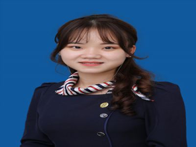 朱玉：信息技術(shù)，畢業(yè)于福建師范大學(xué)計(jì)算機(jī)科學(xué)與技術(shù)專業(yè)。曾擔(dān)任西山文武學(xué)校高中信息技術(shù)老師和福建師范大學(xué)第二附屬小學(xué)機(jī)器人老師，參與福建省“REL機(jī)器人工程挑戰(zhàn)賽”場地設(shè)計(jì)。