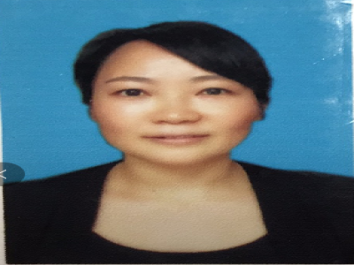 耿幽竹:女 ,彝族 ,15年的高中物理教學(xué)經(jīng)歷，帶過5屆高三，三屆帶火箭班及復(fù)讀班，曾擔(dān)任物理教研組長。多次榮獲達(dá)州市市級(jí)優(yōu)秀教師，多次榮獲市級(jí)校級(jí)賽課一等獎(jiǎng)