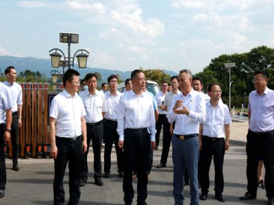 劉小強(qiáng)書(shū)記率領(lǐng)區(qū)領(lǐng)導(dǎo)集體調(diào)研遠(yuǎn)恒佳學(xué)校———關(guān)注教育、關(guān)心教育、支持教育